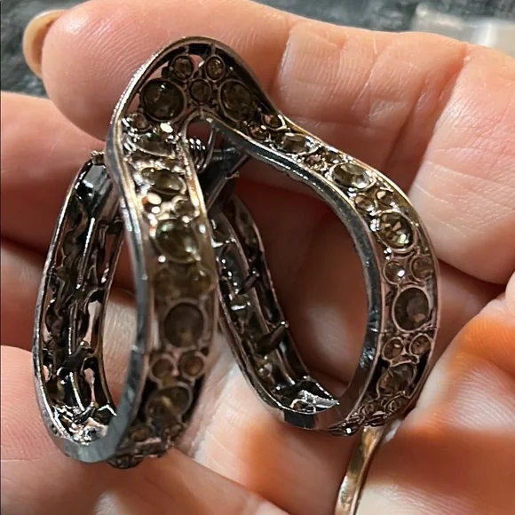 New Silver Rhinestone Hair Clip - Picture 3 of 6